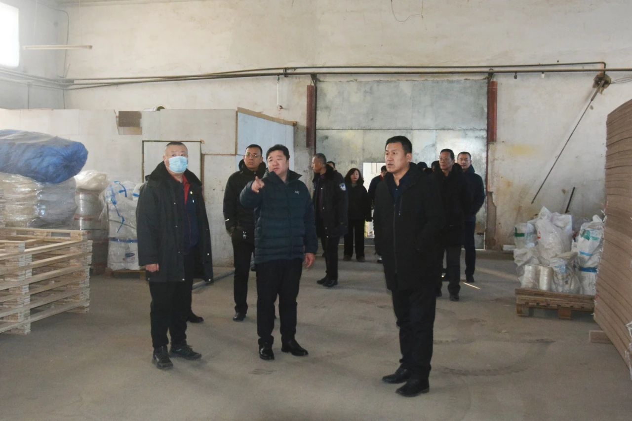 守好“安全关” 平安过新年——新元公司开展节前安全检查